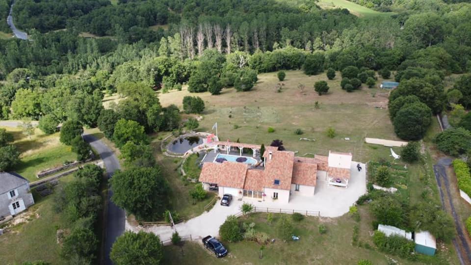 Junior Le Pied De Mulet Guest house Brouchaud